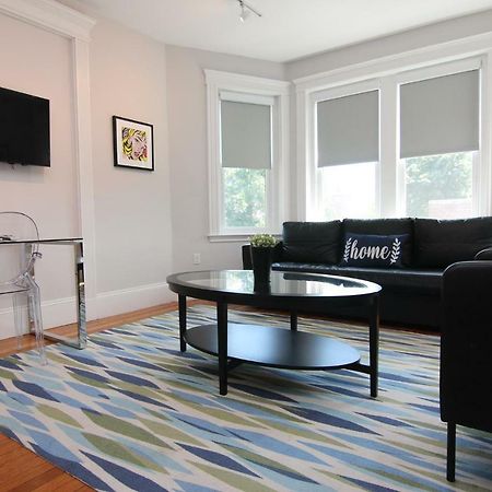 Large Studio W/ Queen And Sofa Bed..#38 Brookline Exterior photo