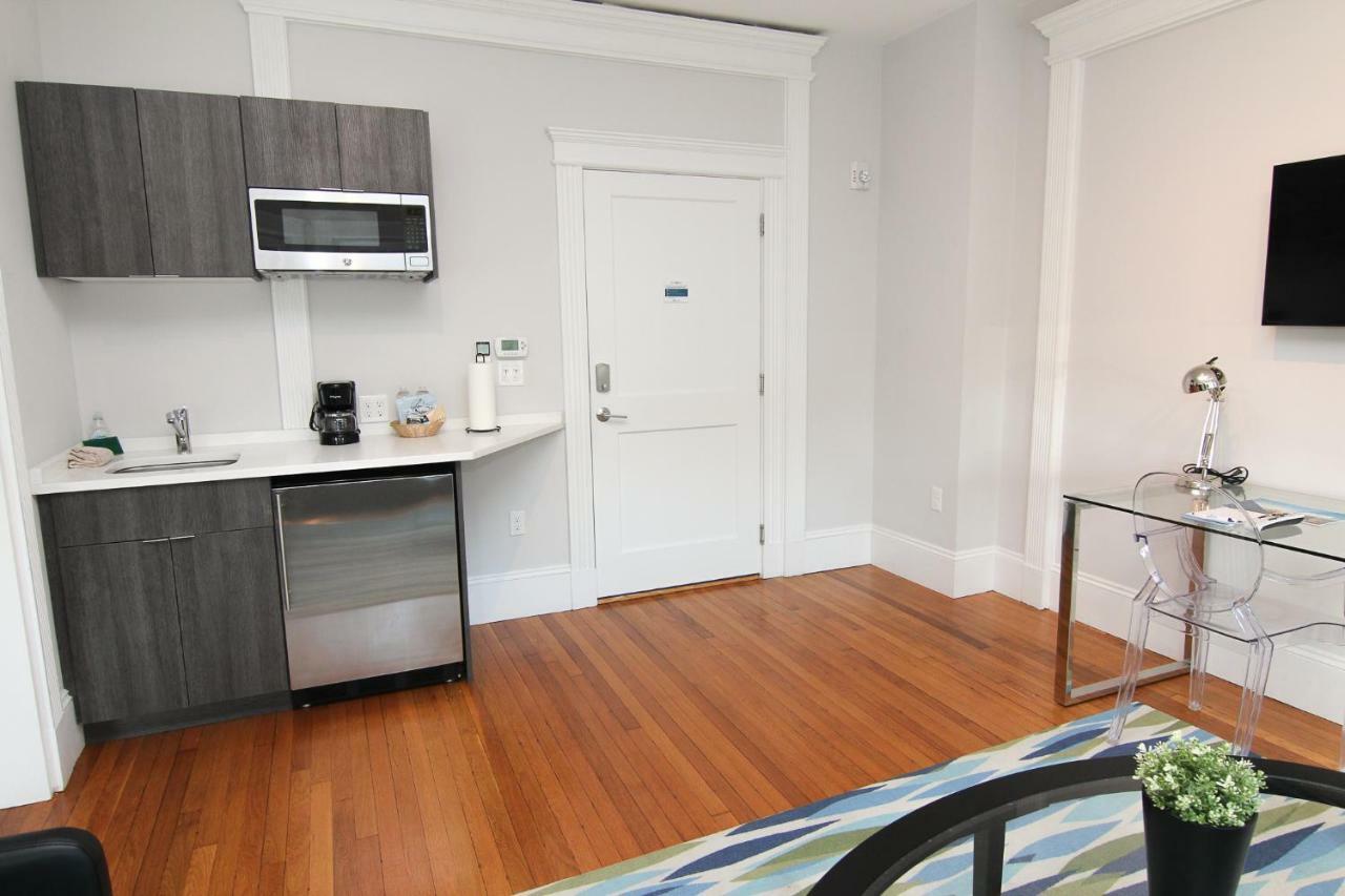 Large Studio W/ Queen And Sofa Bed..#38 Brookline Exterior photo