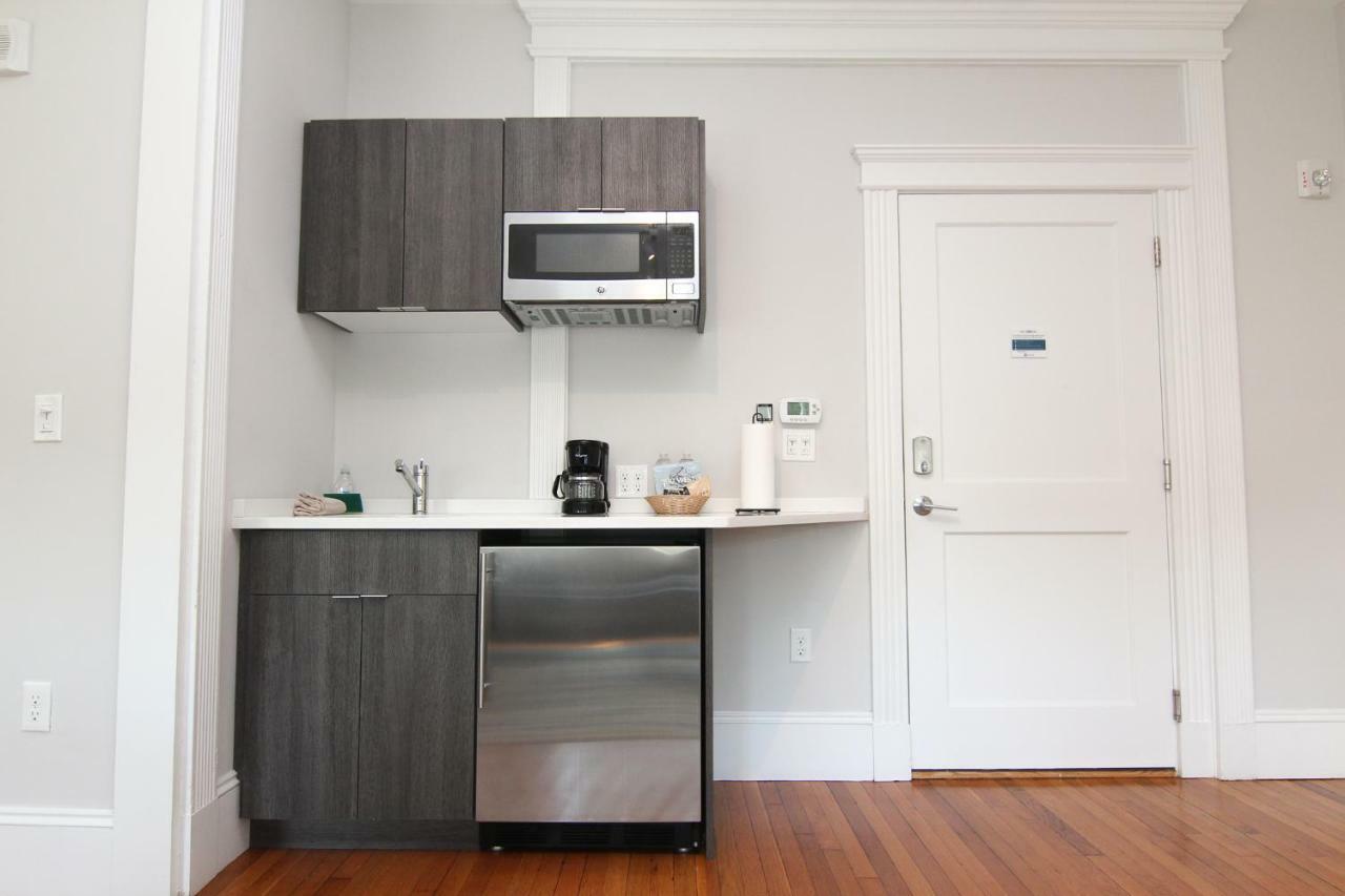 Large Studio W/ Queen And Sofa Bed..#38 Brookline Exterior photo