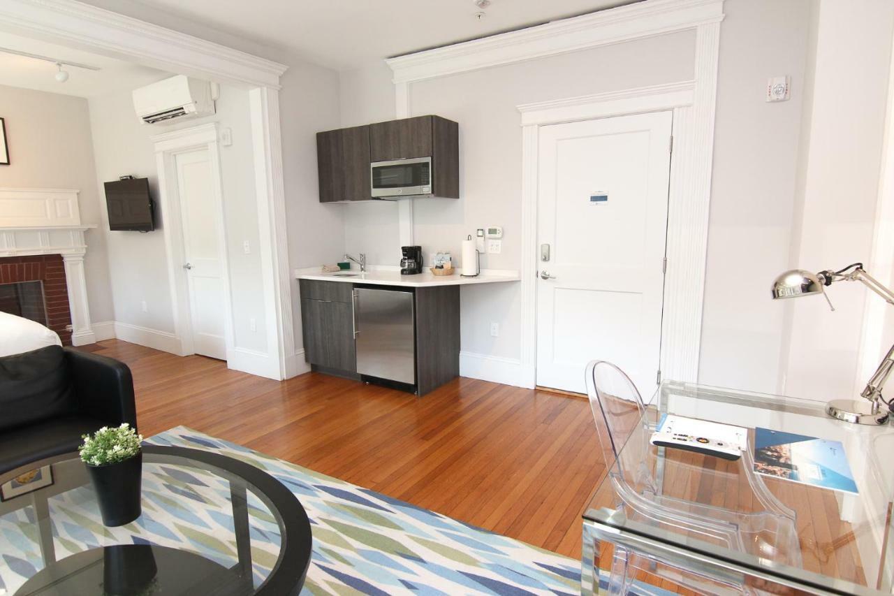 Large Studio W/ Queen And Sofa Bed..#38 Brookline Exterior photo
